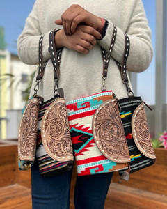 Bolso de mano de cuero con herramientas aztecas hecho a mano, elegante manta de sillín para mujer, carteras de cuero, bolso de mano de cuero con herramientas de alta calidad - Product Image 6