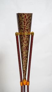 Floreros de mesa de metal dorado de pie grandes y modernos de gran tamaño para boda Florero de estilo elegante con base de metal antiguo - Product Image 3