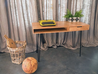 Bureau en bois scandinave moderne - Clip