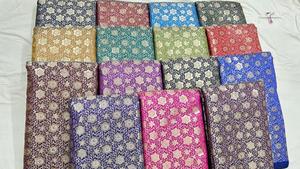 Luxueux tissu de brocart Banarasi tissé à la main travail Zari complexe matériel de soie riche pour vêtements de mariée robes ethniques sacs conçus - Product Image 2