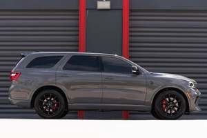 2024 D O D G E - D U R A N G O S.R.T T AWD Automatic Gear. Box Asientos de cuero Clean Title Accident Free Low Kilometraje - Product Image 5