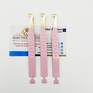 Revestimiento de color rosa Diseño de corazón Bota de Punta dorada Volumen de 90 grados Agarre del ventilador Pinzas de extensión de pestañas para pestañas Logotipo personalizado - Product Image 1