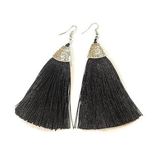 Pendientes Hechos a Mano para Regalo de Fiesta por A.Z Handicrafts, Joyería Personalizada para Mujer, Pendientes de Seda Hechos a Mano de Buena Calidad - Product Image 4