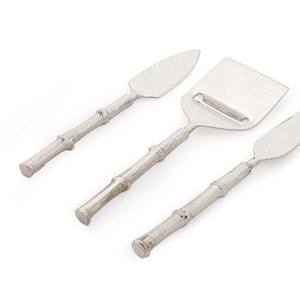 Bonito juego de rebanador de queso chapado con bandeja redonda de bambú martillado para sushi, esparcidor de queso con mango áspero sostenible y tabla - Product Image 3