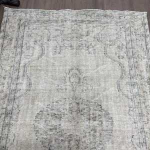 Tapis turc 4,7x7,5 pieds, tapis vintage, tapis en laine persan gris - Product Image 4