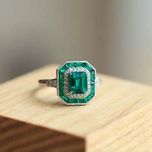 Reine inspiré zambien émeraude bague 925 argent Solitaire bague Art déco émeraude Vintage bague à la main émeraude mariage cadeau bague - Product Image 2