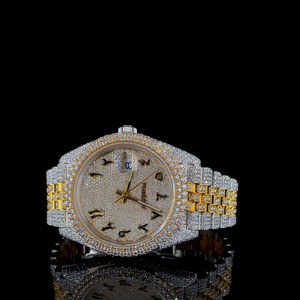 Montre en moissanite cloutée de haute qualité, deux tons, plaquée or 18 carats, fabriquée à la main, avec cadran arabe et calendrier complet - Product Image 5