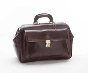 Best Selling Leather Medical Satchel Purse Suitcase Doctor Genuine Leather Ladies and <b>Men</b> Hand Bags Fashion <b>Handbags</b> <b>for</b> Doctors - Product Image 1