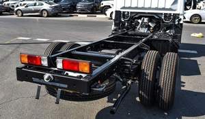 Camionnette légère Mitsubishi Fuso Canter d'occasion 2022 4x2 automatique essence Euro 5 moteur Cummins 4,2m fourgonnette prête à l'exportation OEM - Product Image 5