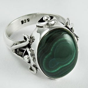 Jolie bague en argent de style bohème livrée avec une pierre précieuse en malachite fabriquée à partir de lunette en argent sterling 925 faite à la main - Product Image 1