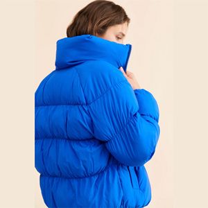 Vente en gros Vêtements d'extérieur surdimensionnés respirants personnalisés avec fermeture éclair Veste d'hiver unie en satin quotidien en coton coupe-vent pour femmes OEM - Product Image 4