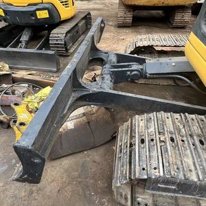 Mini excavatrice d'occasion KOMATSU PC60-7, poids opérationnel de 6 tonnes avec moteur et boîte de vitesses comme composants principaux à vendre - Product Image 2