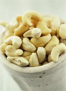 Anacardos de grado premium W210, 210 nueces/lb, aperitivos orgánicos envasados al vacío para uso alimentario - Product Image 2