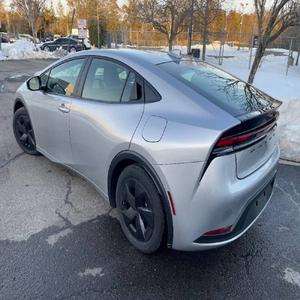 สภาพสมบูรณ์แบบ รถยนต์โตโยต้า พรีอุส ปี 2025 - Product Image 2