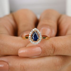 Top qualité élégant fait à la main 100% naturel poire coupe bleu saphir et diamant déclaration bague en 18k solide jaune or bijoux - Product Image 4