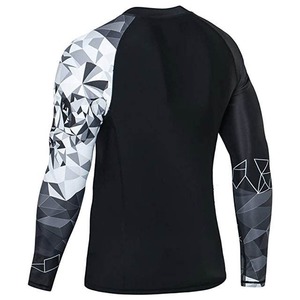Rash Guard à manches longues personnalisé pour les hommes, haut de bain vierge, chemise de surf avec marque privée et logo personnalisé - Product Image 2