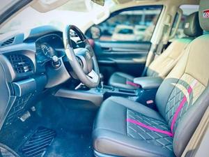 Toyota Hilux 2021 Renovada 2024 GR Monster DESIGN Equipamiento Completo Gama Alta - Product Image 3