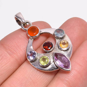 Vente en gros de pendentifs classiques à 7 chakras en argent sterling 925 bijoux à la mode avec pierres précieuses mélangées pour cadeaux de fête - Product Image 3