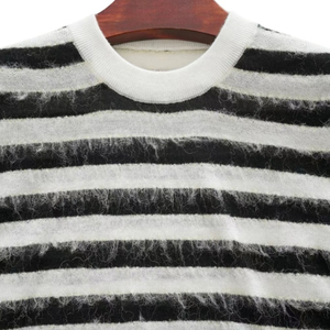 Pull en mohair pour femme en coton blanc et noir, col en V long, pour l'automne et l'hiver, pull en mohair décontracté à manches longues pour femme - Product Image 4