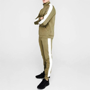 Ensemble de survêtement confortable pour hommes, de haute qualité, vente en gros, survêtement pour hommes, logo personnalisé et design à manches longues, 2026 - Product Image 1