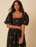 Personnalisé décontracté dames col carré bouffée manches courtes imprimé fleuri longue robe pour les femmes brodé demi manches meilleur prix