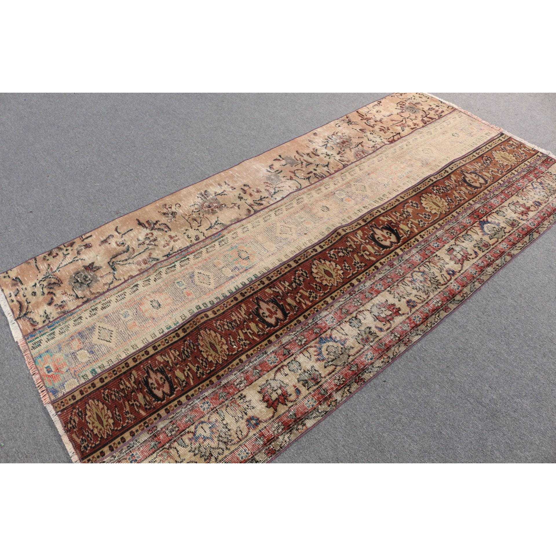 สีน้ำตาล