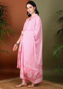 Tenue pour femme en coton, imprimé Buta, Kurta coupe trapèze avec pantalon à bas élastique et dupatta, longueur mollet, col en V, manches trois quarts, rose - Product Image 3