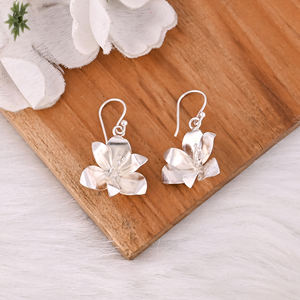 Pendientes de Plata de Ley 925 Hechos a Mano con Diseño Étnico, Joyería Fina Personalizada, Pendientes de Plata Lisos para Bodas - Product Image 2