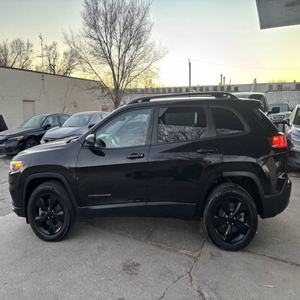 Jeep Cherokee Altitude Lux 1 2023 USADO EN EXCELENTES CONDICIONES - Product Image 2