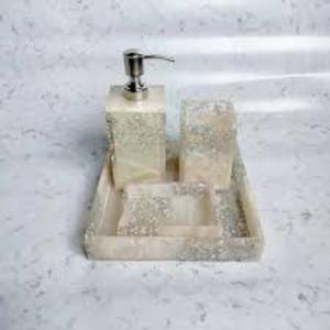 Ensemble de salle de bain en résine abordable qui ne compromet ni la qualité ni le style pour un relooking domestique économique - Product Image 4