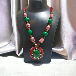 Collar de resina multicolor para mujer, joyería de maquillaje de lujo con forma de corazón, precio al por mayor, diseño ovalado elegante - Product Image 6