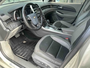 Chevrolet Malibu 2014 2.0L Automático Edición Lujo, Vehículo Usado en Venta Rápida, con Aire Acondicionado Automático y Techo Solar - Product Image 6