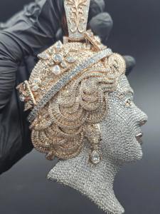 จี้เพชรโมอิสซาไนต์ VVS คุณภาพสูง สไตล์ฮิปฮอป ประดับเพชรเต็มตัว ดีไซน์หน้าควีน เงินแท้ 925 ราคาถูก - Product Image 5