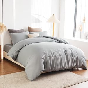 Set <span class=keywords><strong>Copripiumino</strong></span> <span class=keywords><strong>Matrimoniale</strong></span> - Set Biancheria da Letto <span class=keywords><strong>Grigio</strong></span> per Letto <span class=keywords><strong>Matrimoniale</strong></span> con Chiusura a Cerniera, <span class=keywords><strong>Copripiumino</strong></span> in Morbida Microfibra con 2 Federe, <span class=keywords><strong>Grigio</strong></span> - Product Image 1