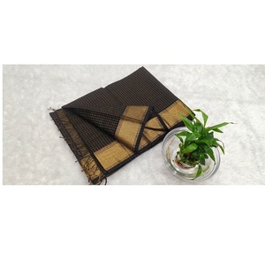 Sari Maheshwari à carreaux, sari traditionnel en soie et coton tissé à la main, élégant, ethnique, pour les occasions spéciales, sari indien de créateur - Product Image 3