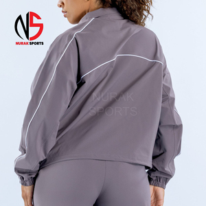 Conjunto Deportivo de Dos Piezas para Mujer, Top Corto Gris Jaspeado Liso, Marca Privada, para Impresión, Producto de Alta Calidad en Nurak's - Product Image 2