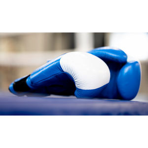 Gants de boxe à fermeture auto-agrippante pour hommes et femmes, avec support de poignet orthopédique, rembourrage en mousse à 5 couches pour les jointures, tailles 6oz et 8oz, en cuir - Product Image 3