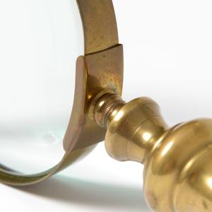 Loupe vintage en laiton massif avec poignée décorative pour lire des livres, des journaux, des cartes, des bijoux, inspection, article cadeau - Product Image 4