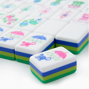 Carreaux de Mahjong vert vierge en acrylique personnalisé avec boîtes de rangement Ensemble de mini Mahjong de luxe en cristal américain pour jeu de voyage - Product Image 3