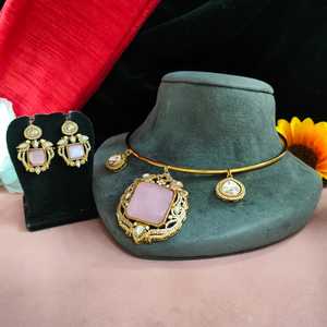 ชุดจี้สลักเพชรแบบอเมริกันสำหรับผู้หญิงเหมาะสำหรับสวมใส่สบายๆและเป็นทางการการออกแบบที่เป็นเอกลักษณ์สร้อยคอเรียบง่ายสำหรับเด็กผู้หญิง - Product Image 1