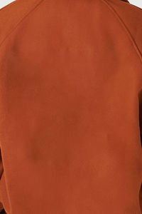 แจ็คเก็ตบอมเบอร์แบบมีแพทช์เชนีลล์สั่งทำได้สำหรับผู้ชายและผู้หญิง ขายส่ง เหมาะสำหรับกิจกรรมกลางแจ้งในฤดูหนาว ระบายอากาศได้ดี กันน้ำ ผลิตจากผ้าฝ้าย พร้อมบริการ OEM - Product Image 5