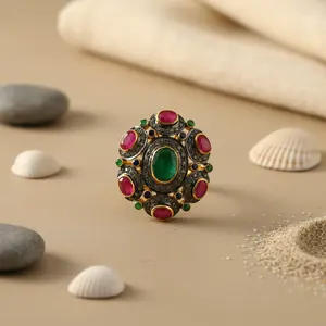 แหวนผู้หญิงประดับพลอยทับทิม มรกต เพชร ชุบทองคำแท้ ทรงมาร์ควิส วัสดุแพลตตินัม พร้อมใบรับรอง IGI - Product Image 2