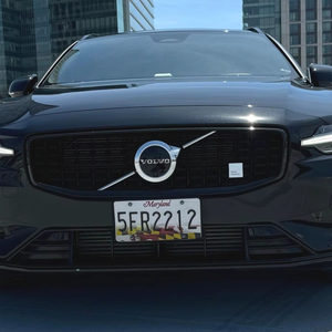 Parfaitement propre, occasion 2024 pour V60 Recharge T8 Polestar Engineered, conduite à gauche, sièges en cuir, caméra de recul - Product Image 1