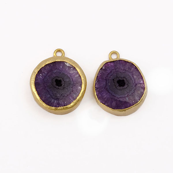 Quartz solaire violet