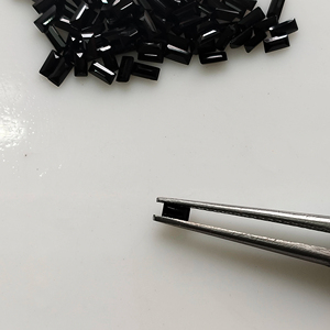 พลอยสปิเนลสีดำธรรมชาติ ทรงบาแก็ตต์ ขนาด 3x1.5 มม. คุณภาพดีที่สุด พลอยหลวม รับรองโดยเรดเมาน์เท่น เจมส์ สำหรับทำเครื่องประดับ - Product Image 1
