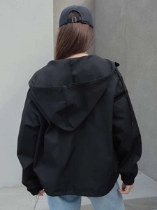 Chaqueta de Invierno de Diseño Moderno con Hombros Caídos y Cremallera Premium, Chaqueta de Mujer de Venta Caliente, Suave, Cómoda y Acogedora - Product Image 6