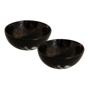 Ensemble de 4 bols de service en corne pour servir des collations, des salades de fruits et un centre de table décoratif à la maison ou au restaurant - Product Image 5