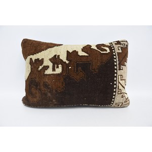 Oreiller patchwork Kilim en laine brune 16x24 pouces Oreiller d'accent floral vintage de luxe Technique tissée avec motif moelleux - Product Image 1