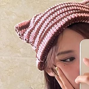 Premium Quality Latest Design Image <b>Beanie</b> Hats Wholesale 100% Acrylic Customized Jacquard Breathable <b>Waterproof</b> Unisex Adults - Product Image 4