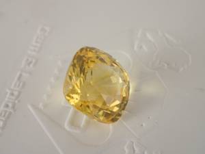 Piedra preciosa cortada con cojín de zafiro amarillo de Ceilán Natural de alta calidad para la fabricación de joyas - Product Image 6